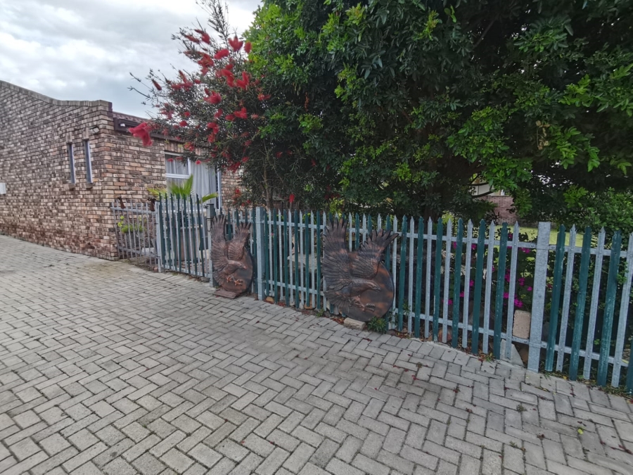 3 Bedroom Property for Sale in Heiderand Western Cape